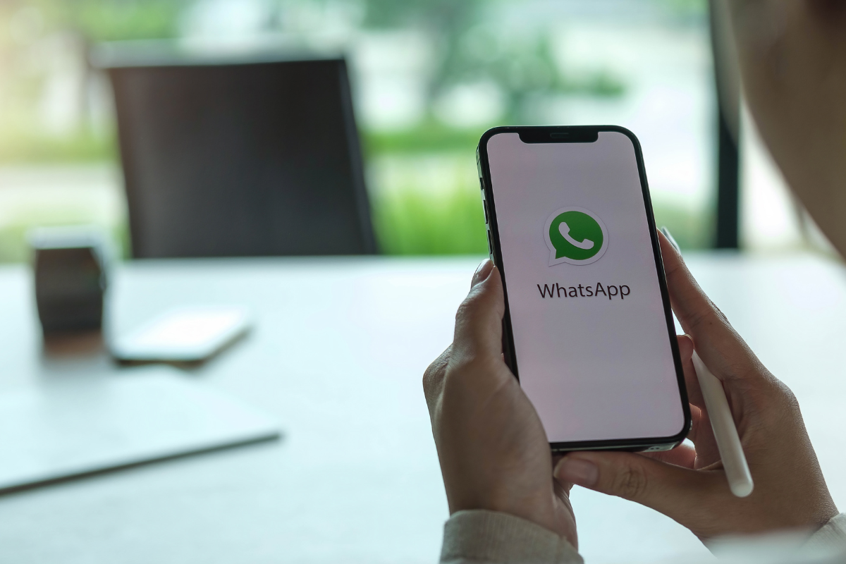 pourquoi la dernière connexion ne s'affiche pas sur WhatsApp.